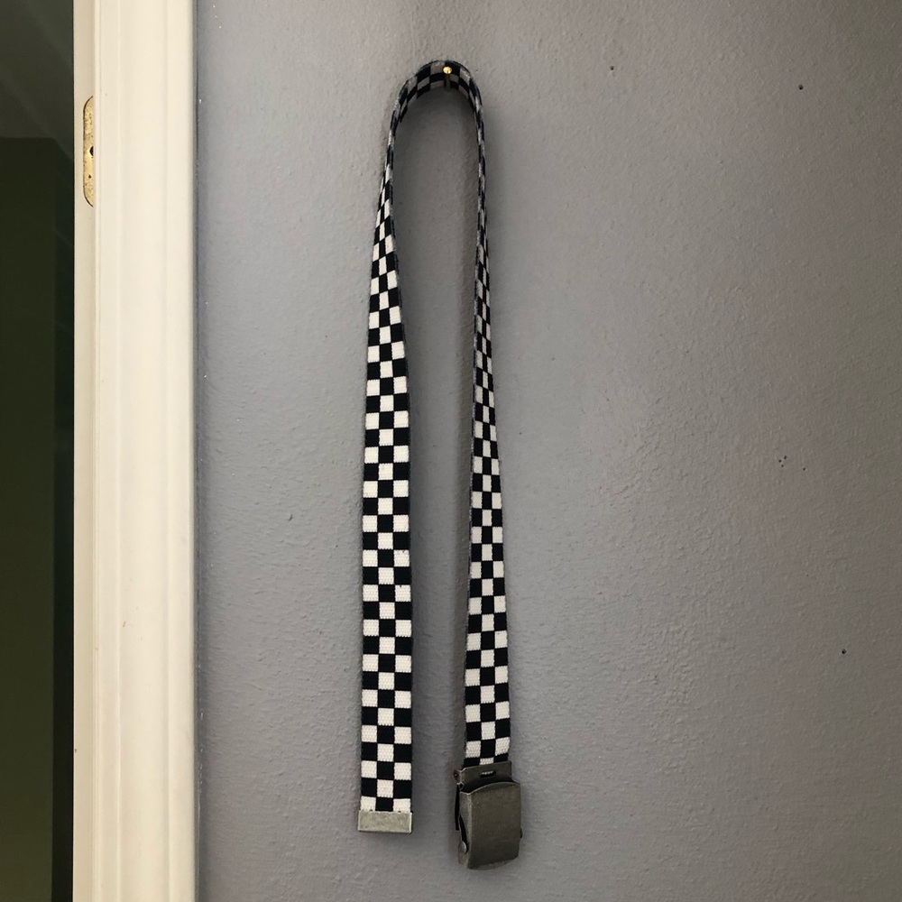 brandy melville black and white buckle belt